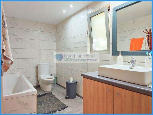 d10c62a8d85b4a7592722cb4be3f7bb9-original