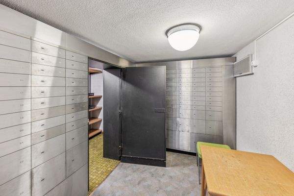 backbone_546054-B_019_WEB