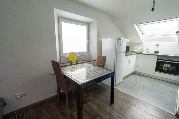 Küche und Essecke Dachgeschoss rechts