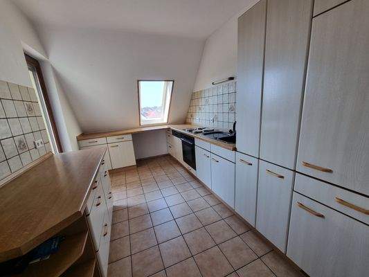 Küche mit Loggiazugang.jpg