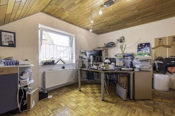 OG Kinderzimmer o. Büro