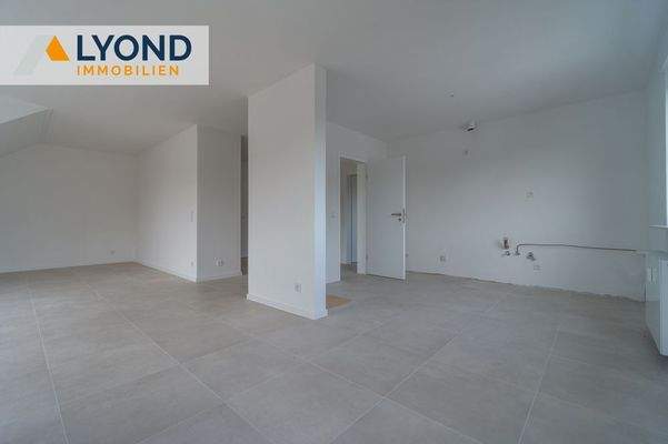 Wohnzimmer / Küche / Essbereich