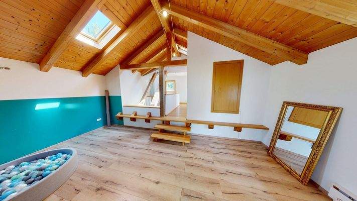 Zweites Wohnzimmer bzw. Büro 