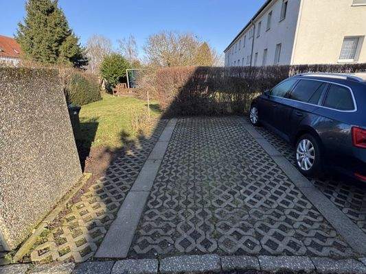 24 zugeordneter KFZ-Stellplatz C16 Zwenkau C16_7338