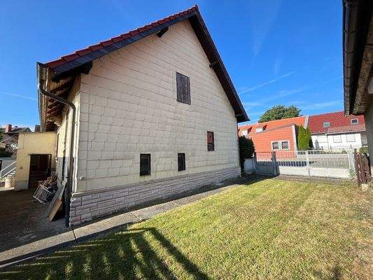 004020156800_302_354_21102025233248657