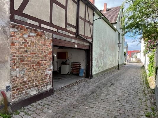 Zufahrt zur Garage 