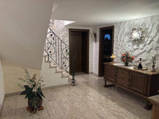 Diele und Treppe - Keller