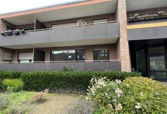 Erdgeschosswohnung mit Loggia