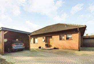 T1775 Auffahrt Straße