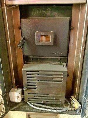 Kachelheißluftofen Oel-Heizeinsatz