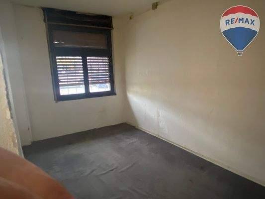 36. Geschäft Nebenraum