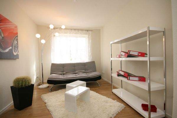 Wohnzimmer (Musterbild)