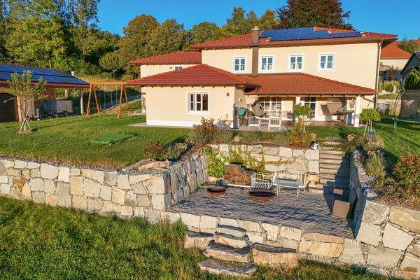 Luftaufnahme Garten, Terrasse & Lagerfeuerplatz