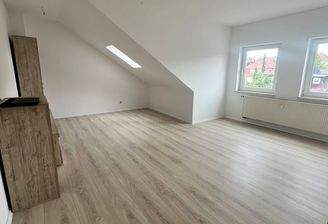 freundliches DG-Wohnzimmer