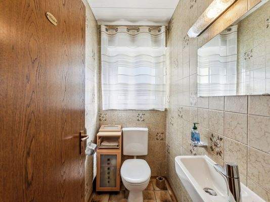 EG - Badezimmer und WC_2