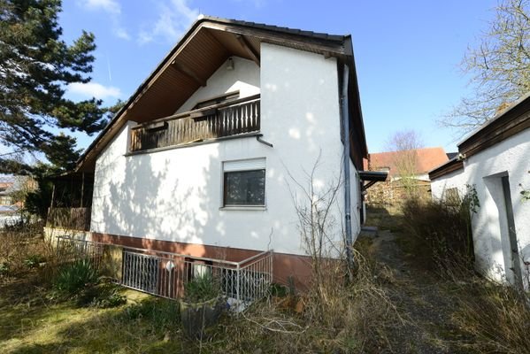 Mit Loggia im Dachgeschoß
