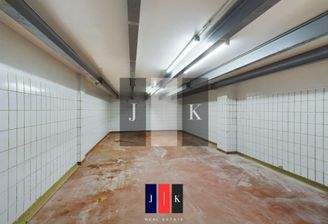 Halle Innenansicht 3