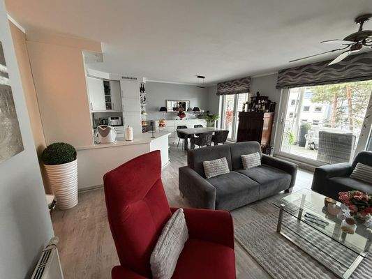 Blick auf's Wohn-Esszimmer