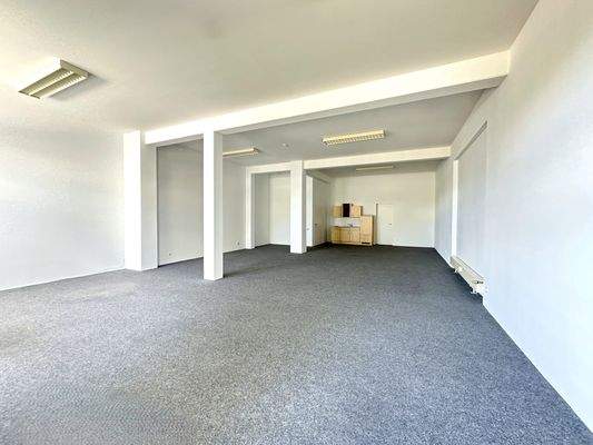 Gewerberäumlichkeit bietet Möglichkeit Flächen abzutrennen