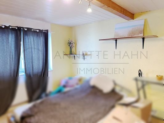 OG-TGI Schlafzimmer