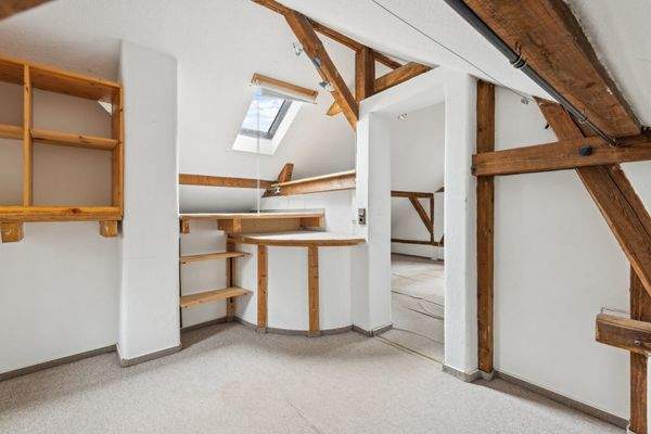 Büro oder Ankleide im 1.Obergeschoss 2