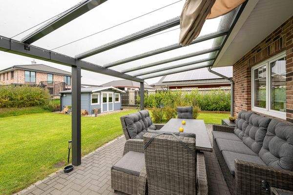 auf der überdachten Terrasse