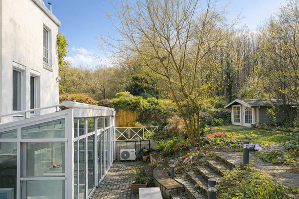 Wunderschöner urbaner Garten