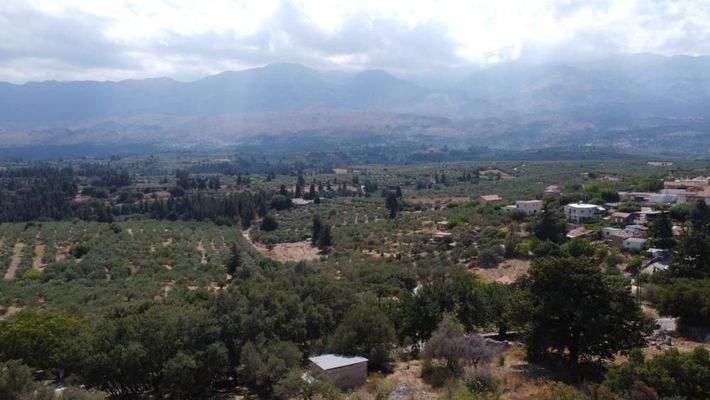 Kreta, Kaina: Grundstück mit herrlichem Bergblick zu verkaufen