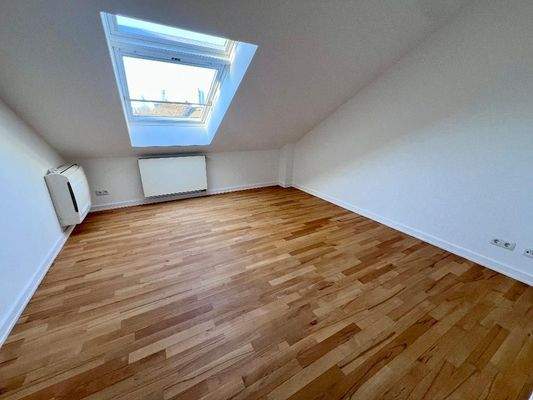 Hinteres Zimmer im OG