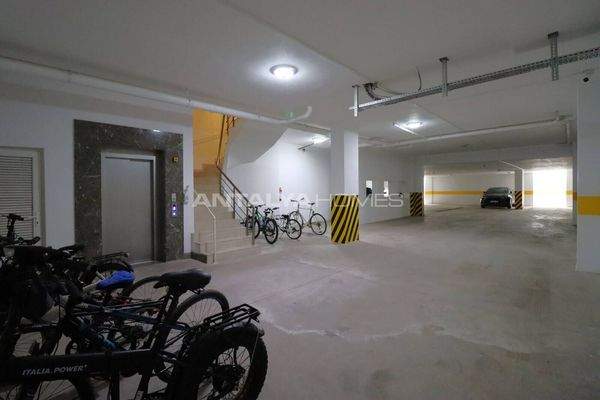 Furnished Flat with Indoor Parking in Antalya Muratpaşa
