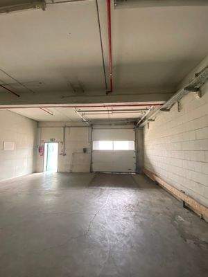 LKW Anlieferung 1.jpeg