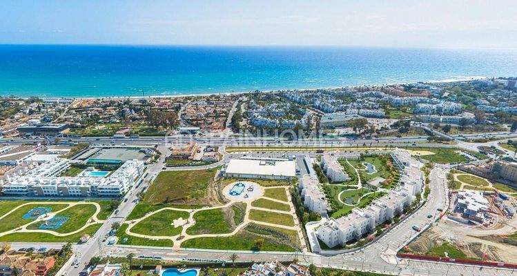 Low Maintenance Cost Real Estate in Prima Location in Estepona