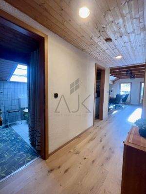 Wohnung Mansarde_Flur