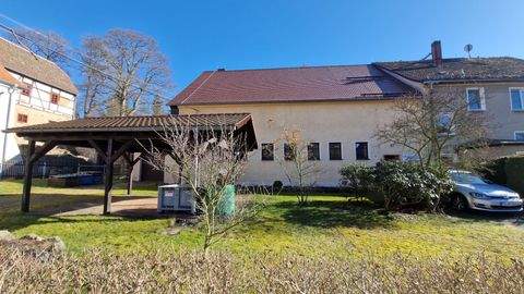 Halsbrücke Halle, Halsbrücke Hallenfläche