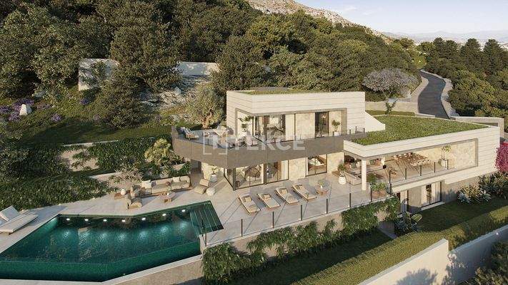 Detached Classy Villas with High-Quality Finishes in Malaga