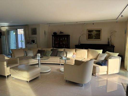 38 WhatsApp Image 2026-01-06 at 15.32.39 (4).jpeg