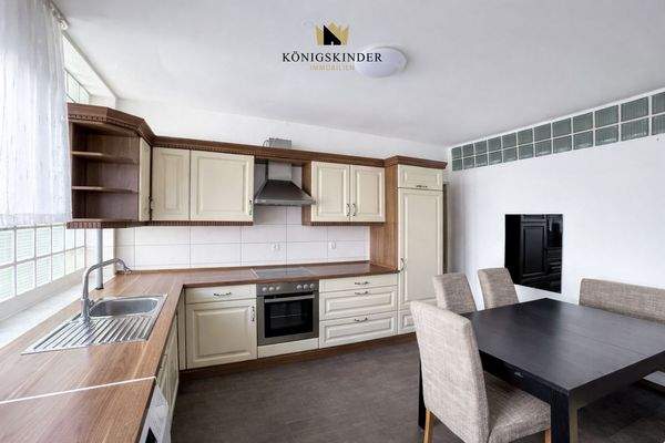 Küche mit Essbereich