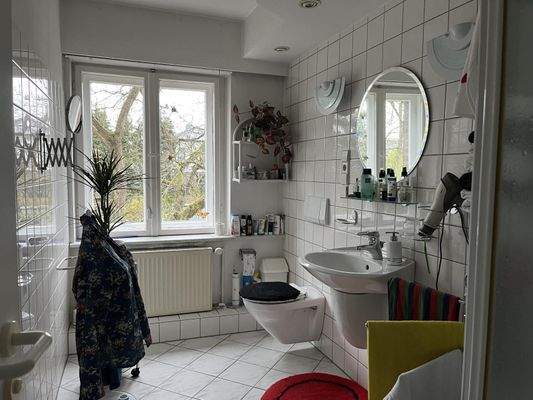 Badezimmer im Oberschoss