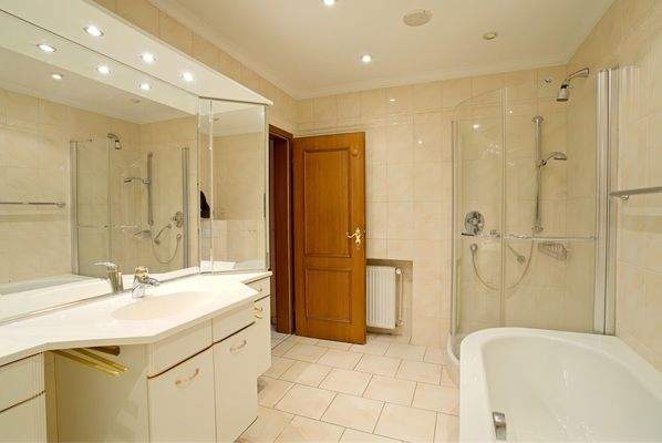 WC, Blick zum Eingang