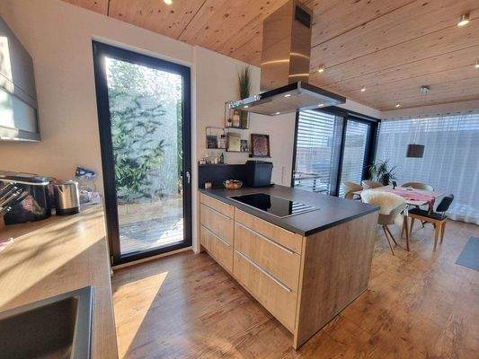 Küche mit Kochinsel
