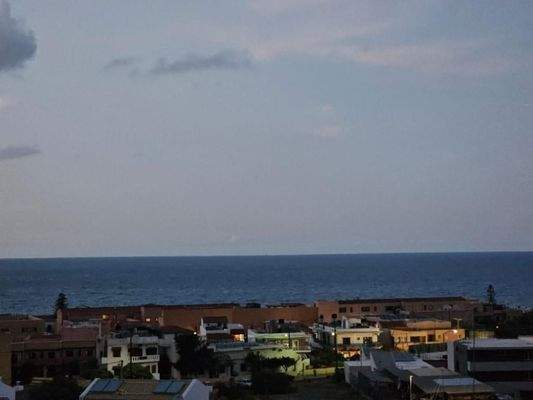 Kreta, Sisi: Gruppe benachbarter Grundstücke mit Meerblick zu verkaufen