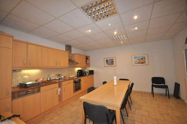 07 Küche und Aufenthaltsraum.JPG