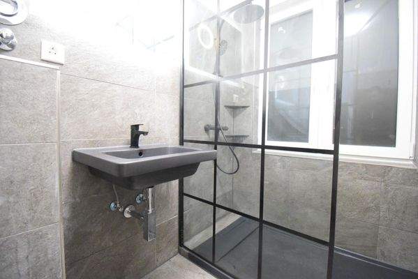 kernsaniertes Badezimmer