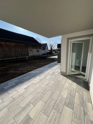 großzügige Terrasse (Beispiel)
