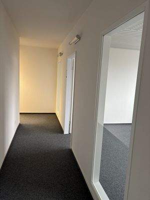 Vahrenwalder Str. 261, 166 m² OG III  Flur 2 -16012025.jpg