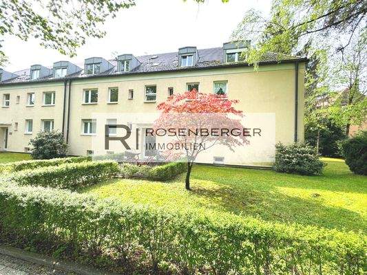 Gebäude Straßenseite