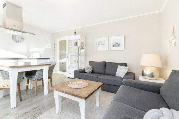 7 Wohnraum Whg. 1.jpg