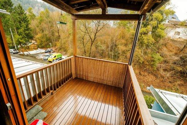 Uneinsehbare und unverbaubare Terrasse Richtung Süden und Westen