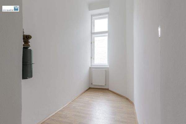 Kabinett / Garderobe (ca. 4,50 qm)