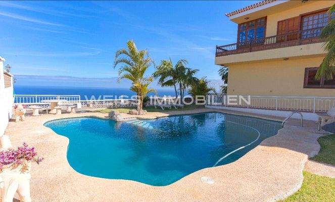 Schwimmbad in schönem Design